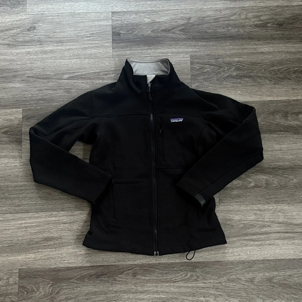 Patagonia Women's Black Jacket Size XS Winter Full zip Jacket
